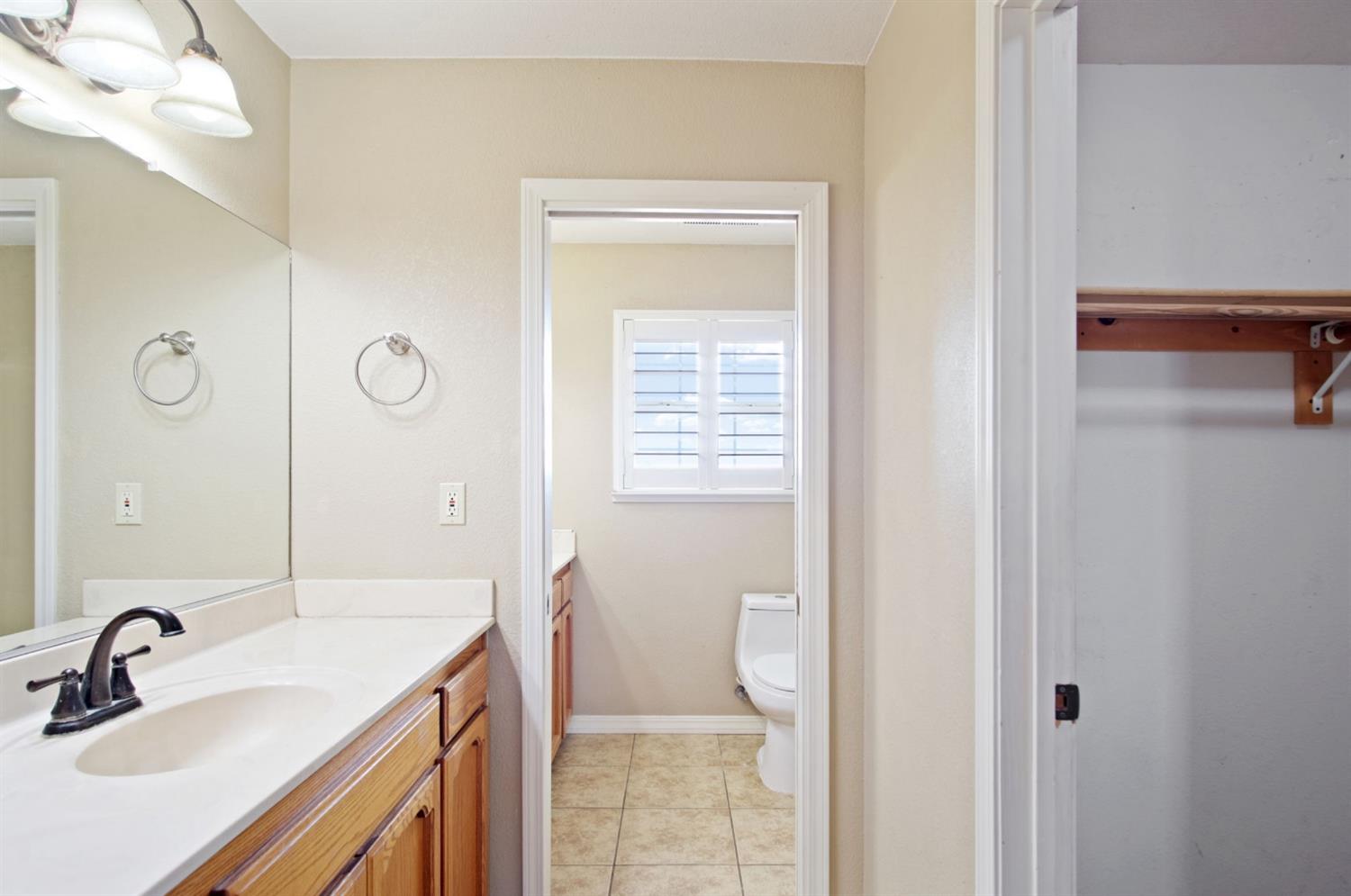 18624 Lake Rd, Hickman, CA 95323