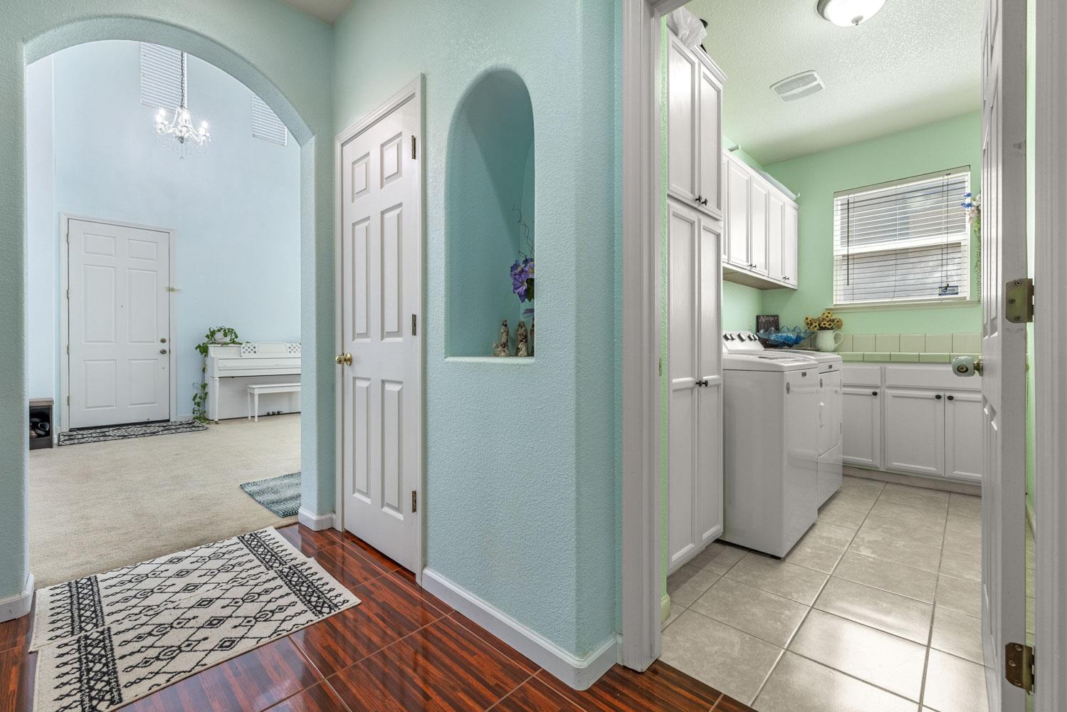 5831 Alton Ct, Riverbank, CA 95367