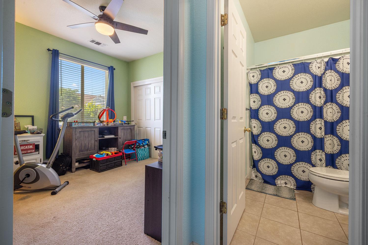 5831 Alton Ct, Riverbank, CA 95367