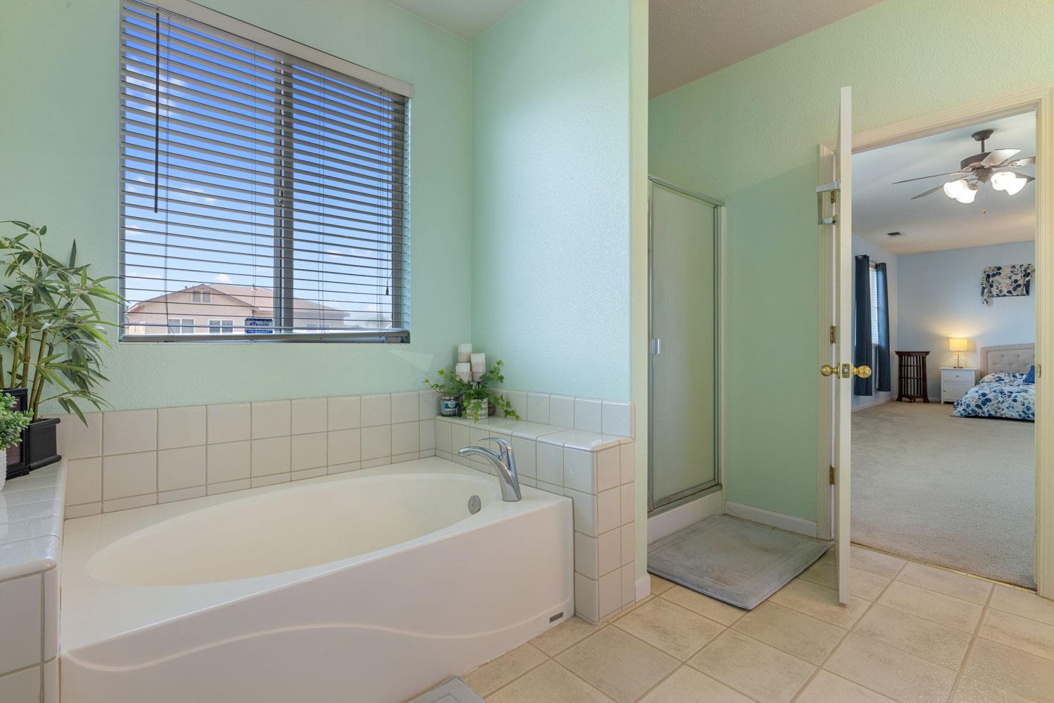 5831 Alton Ct, Riverbank, CA 95367