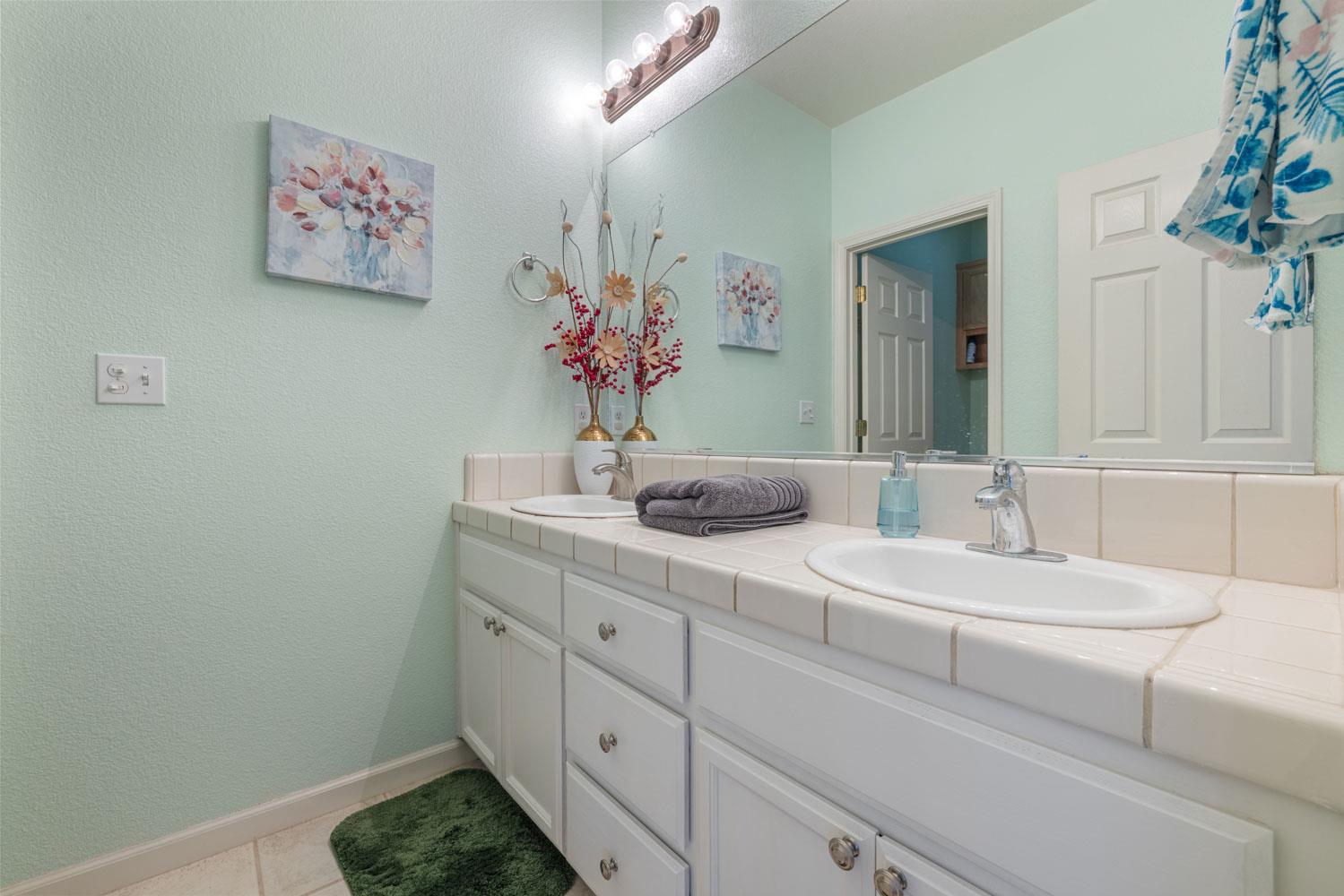 5831 Alton Ct, Riverbank, CA 95367