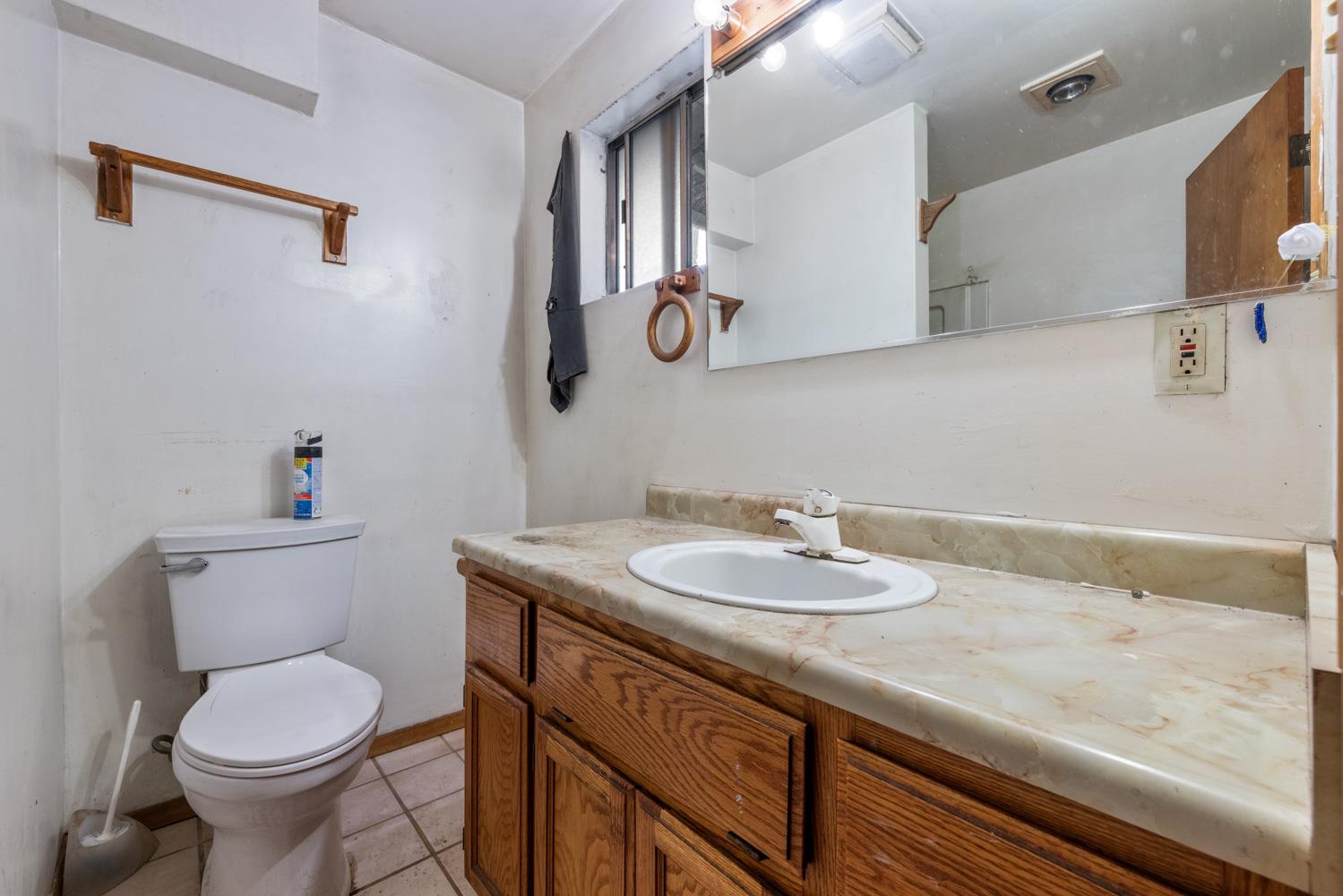 1535 Niel Ave, Turlock, CA 95380