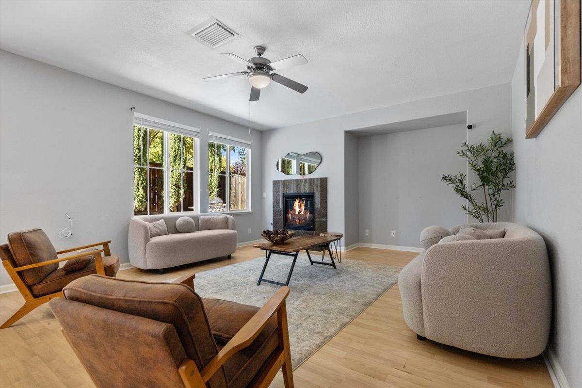 20855 Grapevine Dr, Patterson, CA 95363