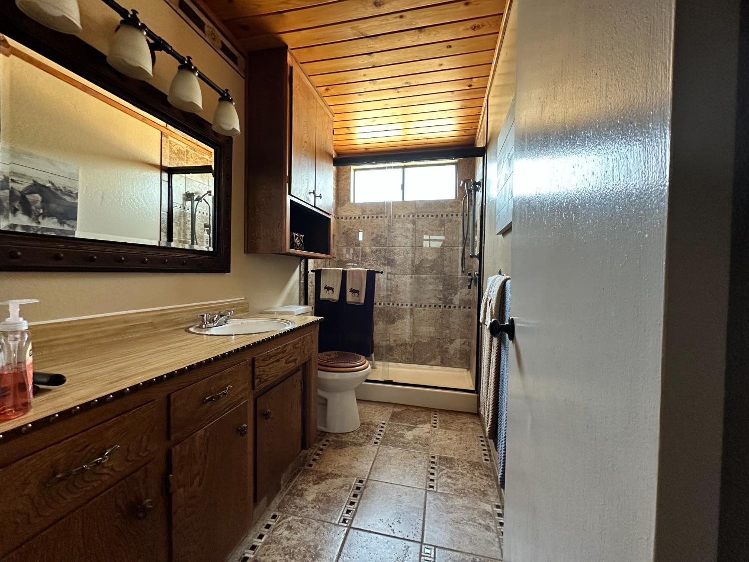 955 Elma St, Hickman, CA 95323