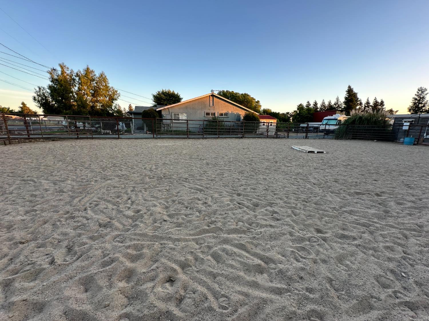 955 Elma St, Hickman, CA 95323