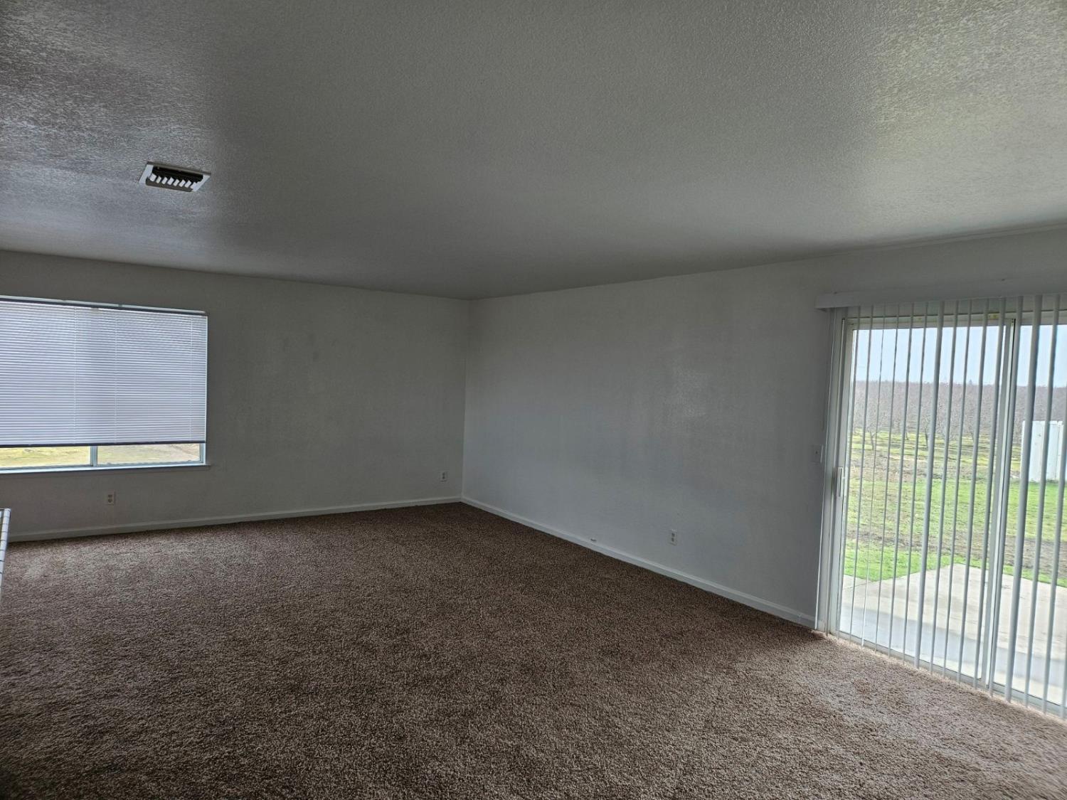 5306 White Rock Rd, Le Grand, CA 95333