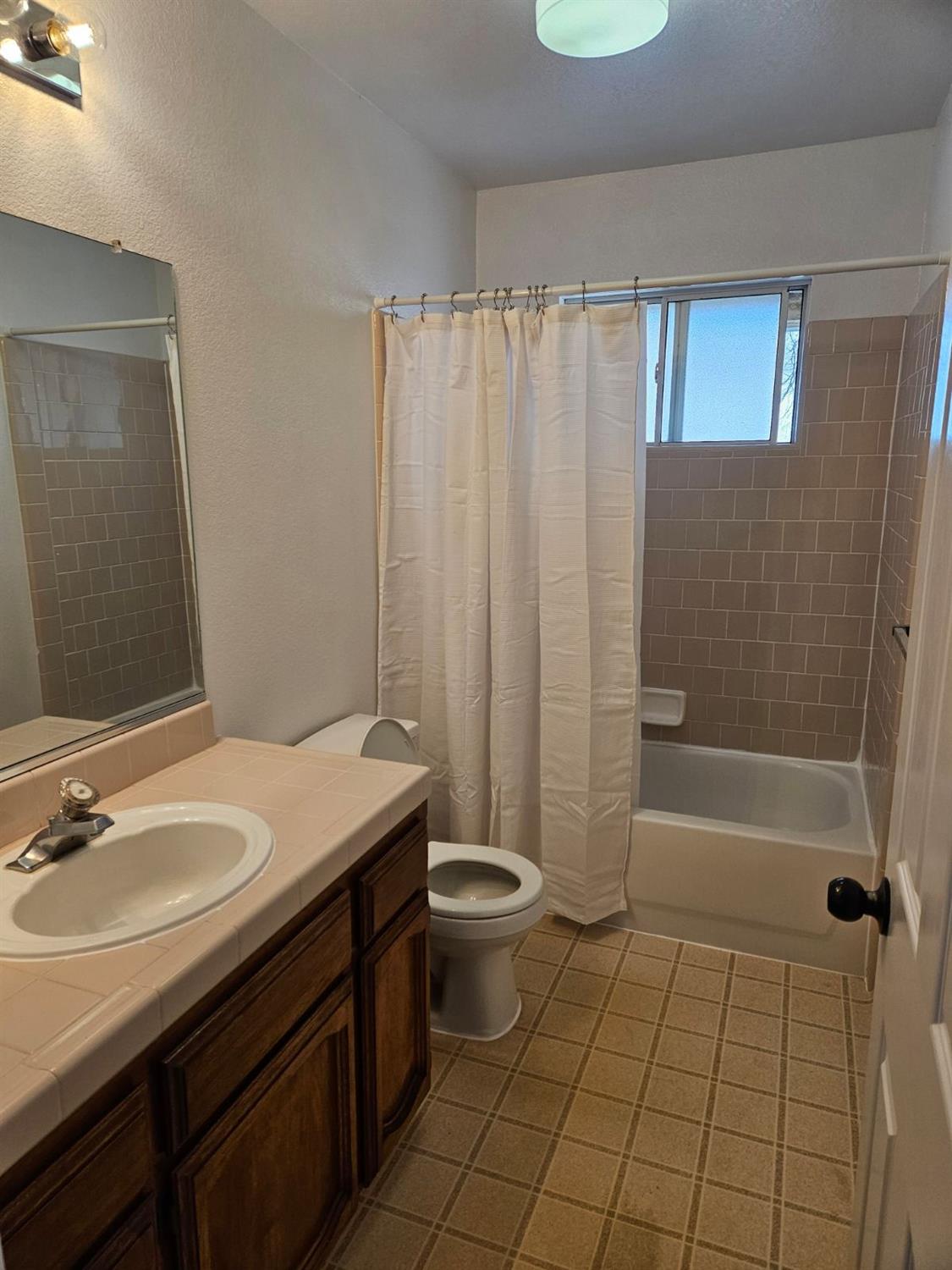 5306 White Rock Rd, Le Grand, CA 95333