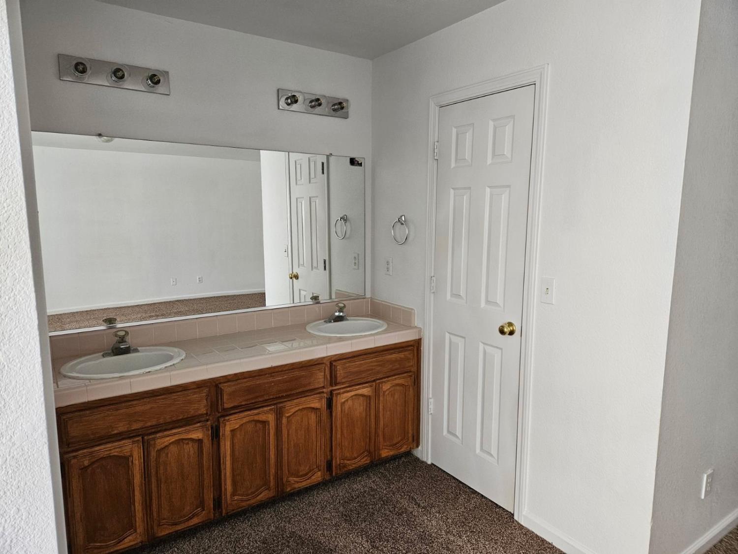 5306 White Rock Rd, Le Grand, CA 95333