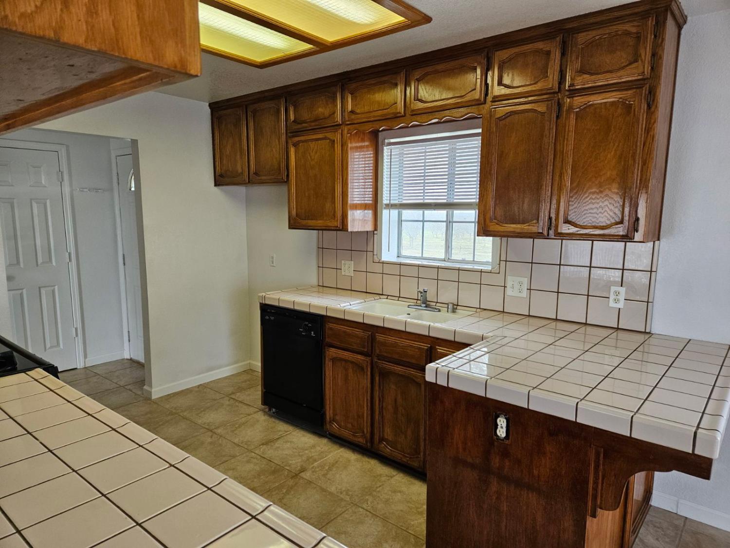 5306 White Rock Rd, Le Grand, CA 95333