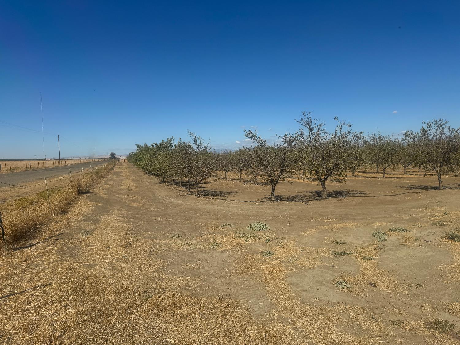 5306 White Rock Rd, Le Grand, CA 95333