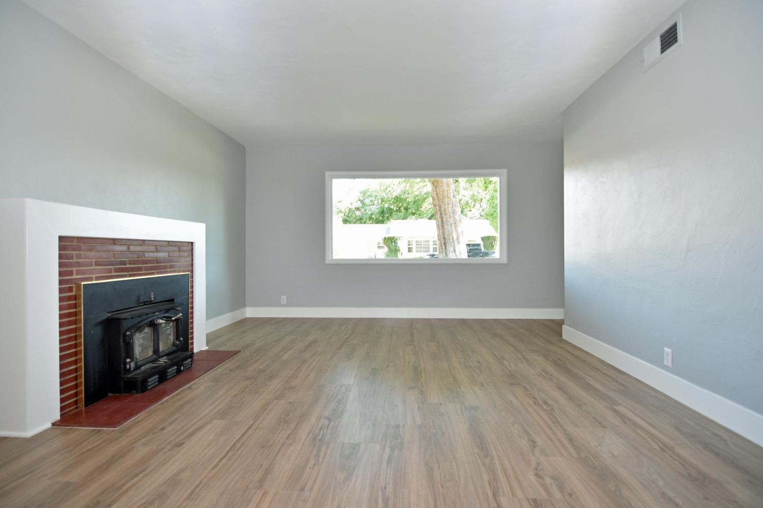 1509 Sycamore St, Turlock, CA 95380