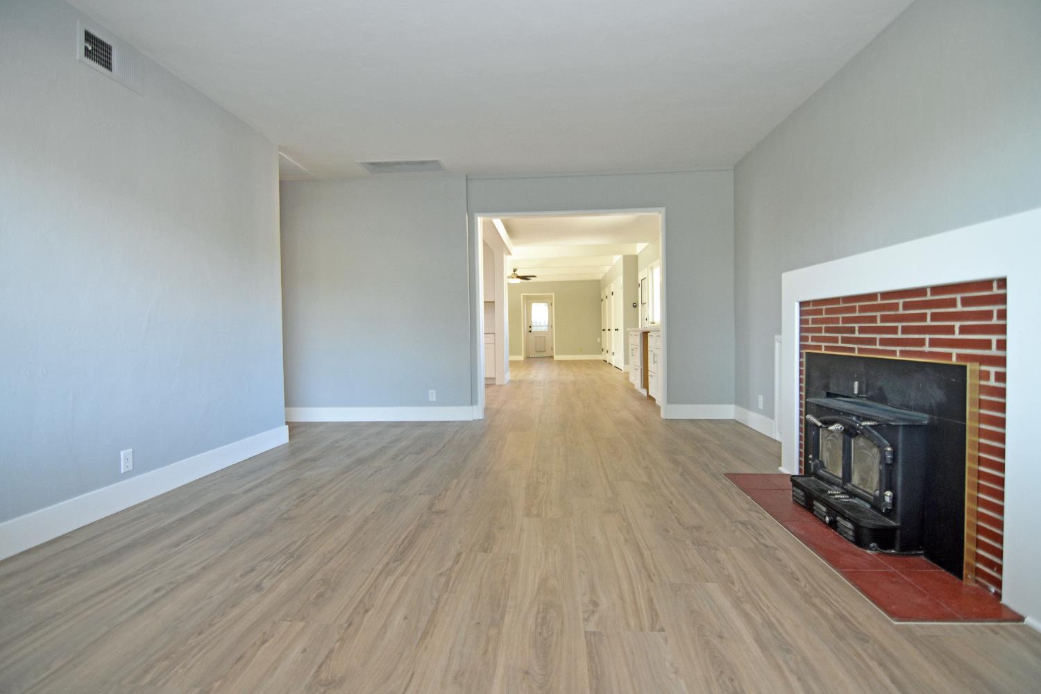 1509 Sycamore St, Turlock, CA 95380