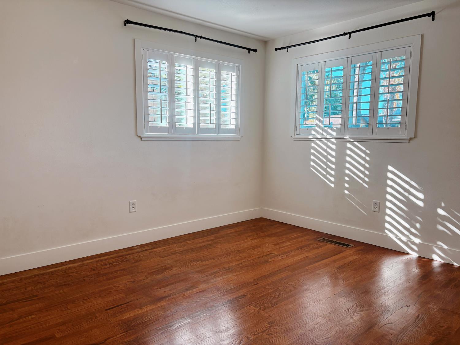 133 E Syracuse Ave, Turlock, CA 95380