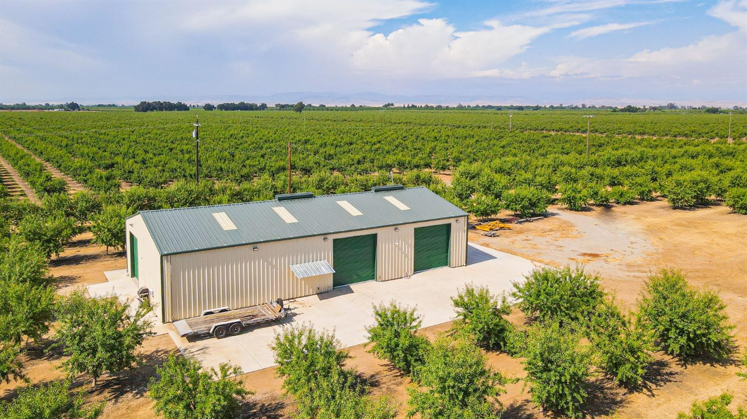 10391 Gillette Rd, Le Grand, CA 95333