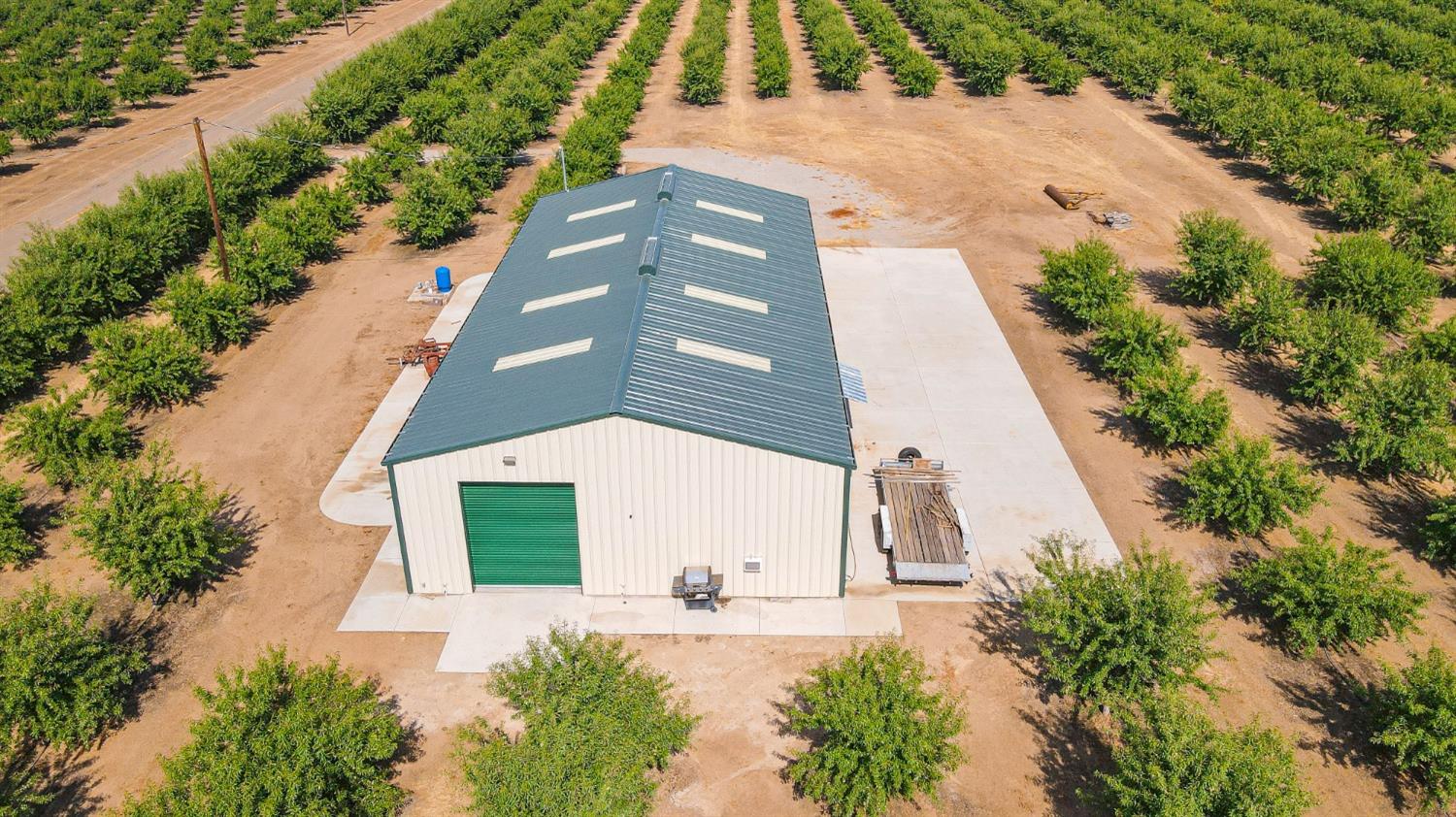 10391 Gillette Rd, Le Grand, CA 95333