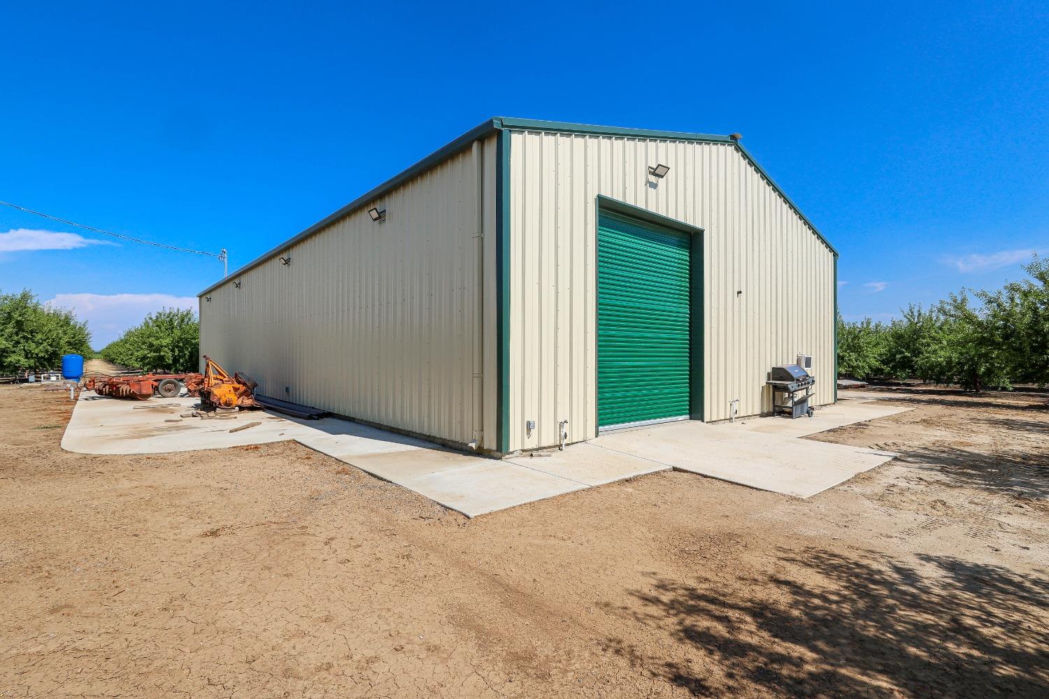 10391 Gillette Rd, Le Grand, CA 95333