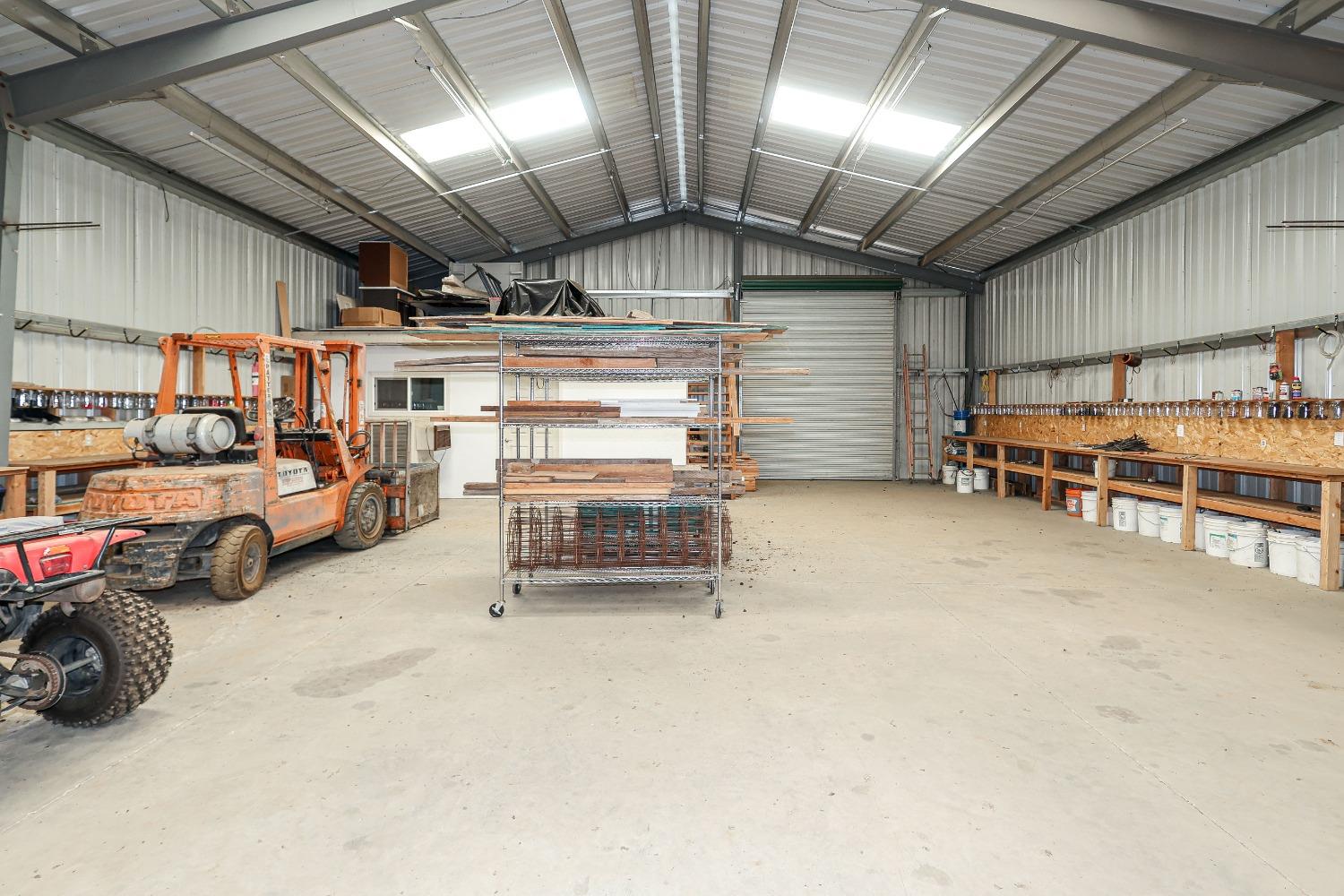 10391 Gillette Rd, Le Grand, CA 95333