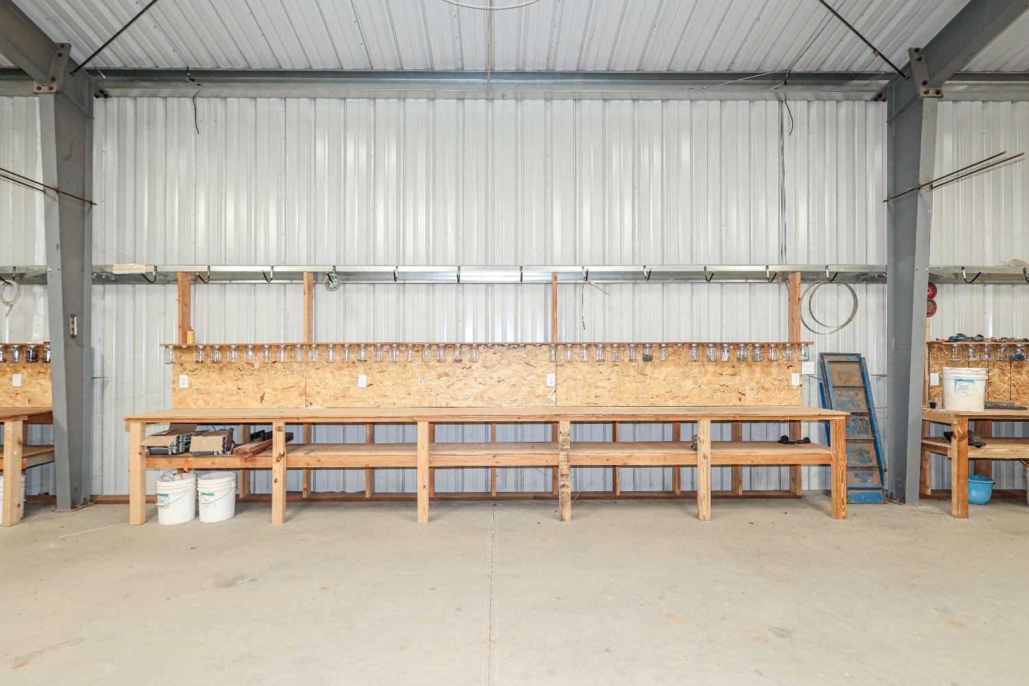 10391 Gillette Rd, Le Grand, CA 95333