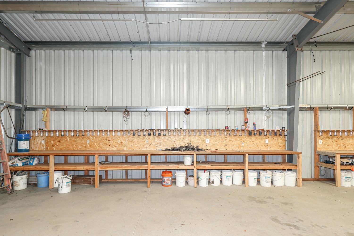 10391 Gillette Rd, Le Grand, CA 95333