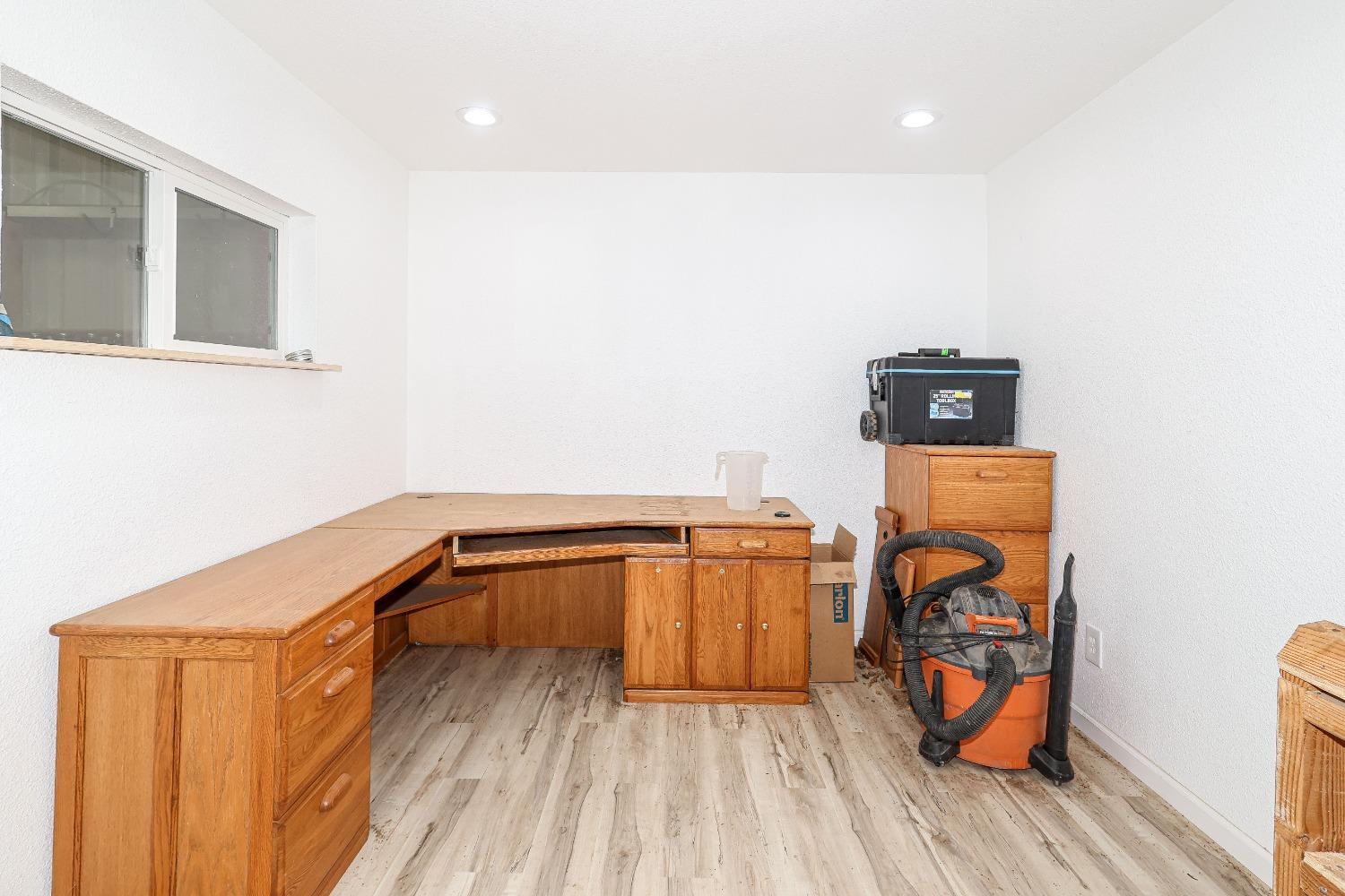 10391 Gillette Rd, Le Grand, CA 95333