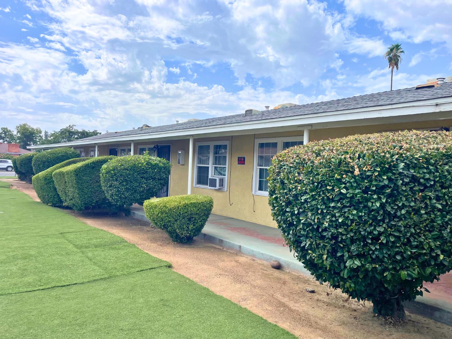 3331 3337 E Clinton Ave, Fresno, CA 93703