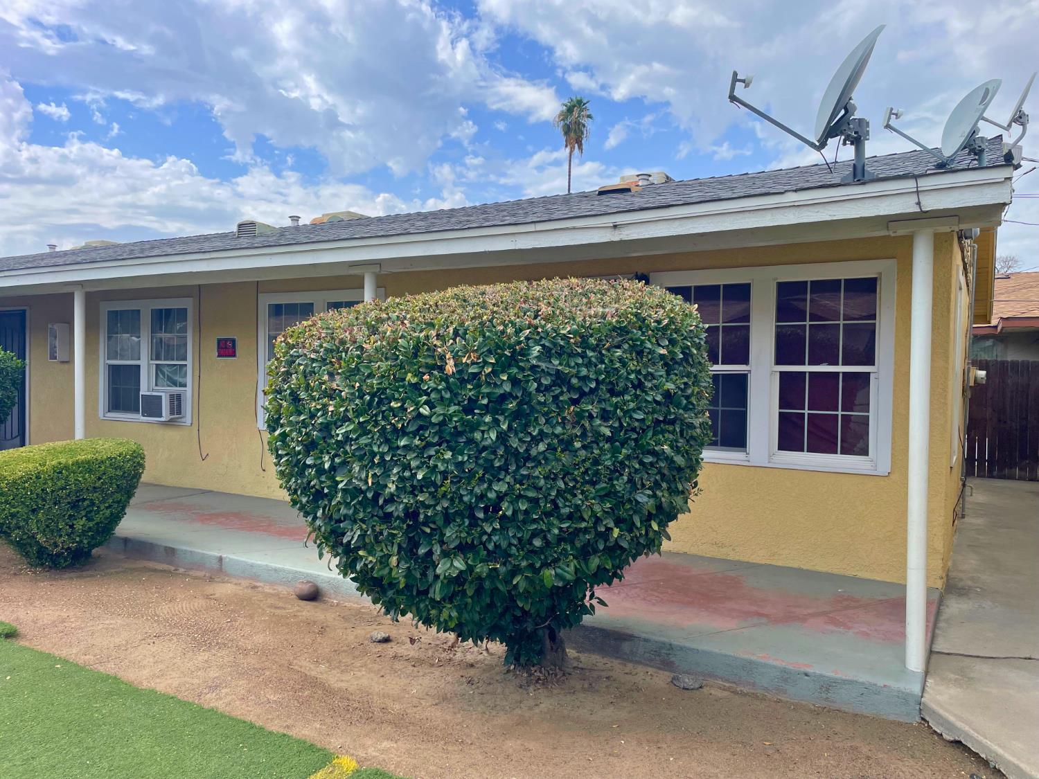 3331 3337 E Clinton Ave, Fresno, CA 93703