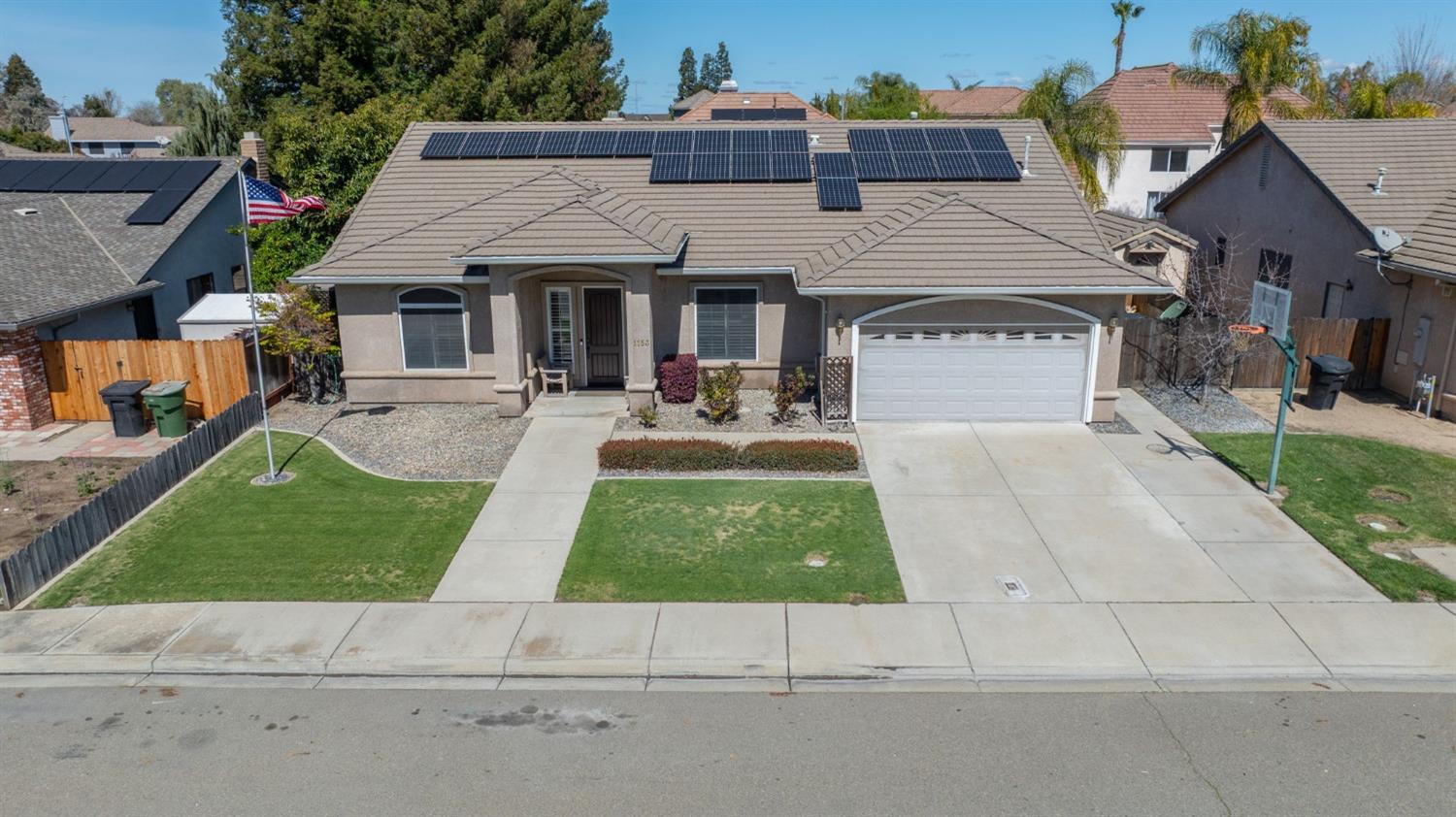 1153 E Milgeo, Ripon, CA 95366