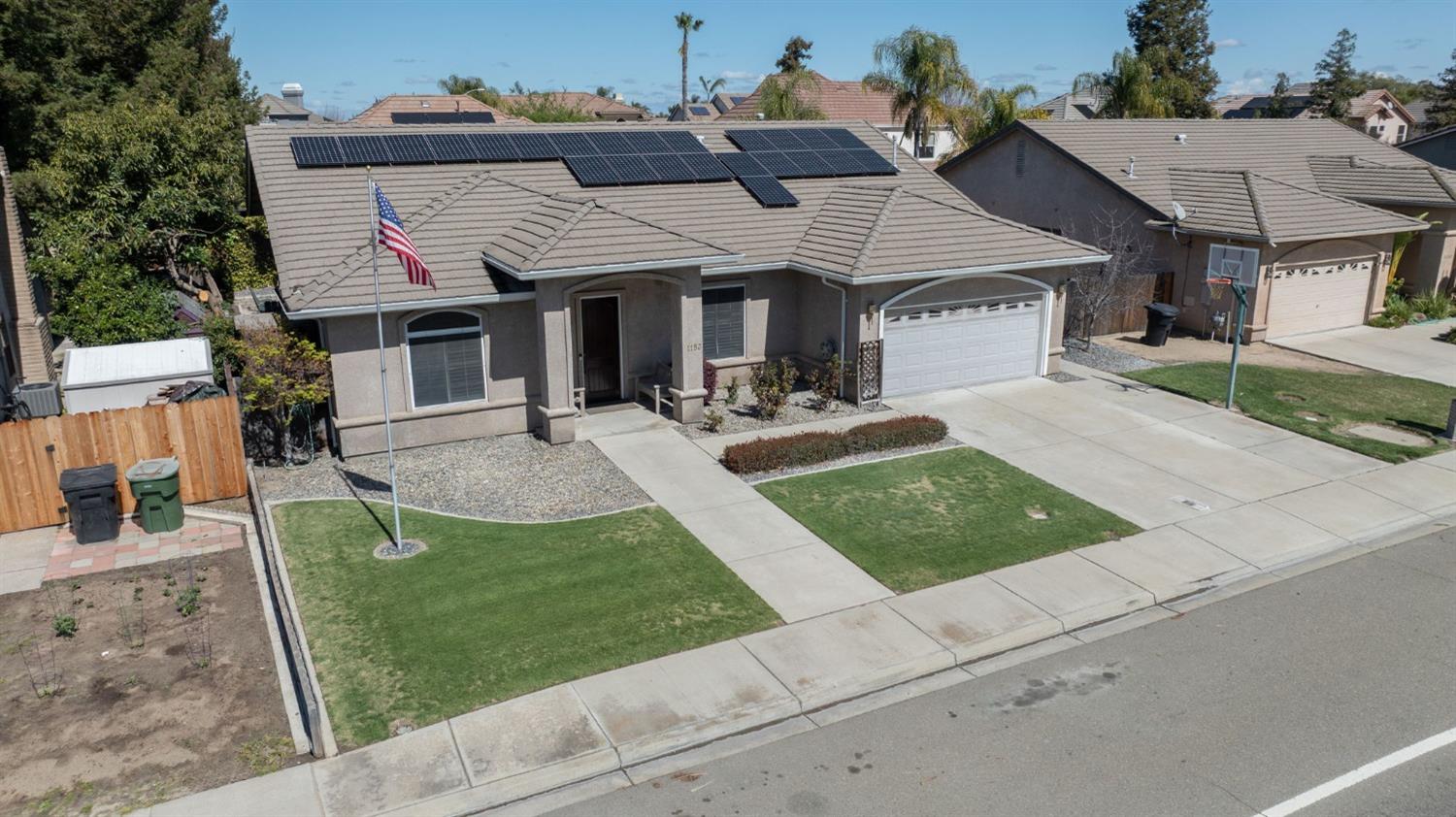 1153 E Milgeo, Ripon, CA 95366