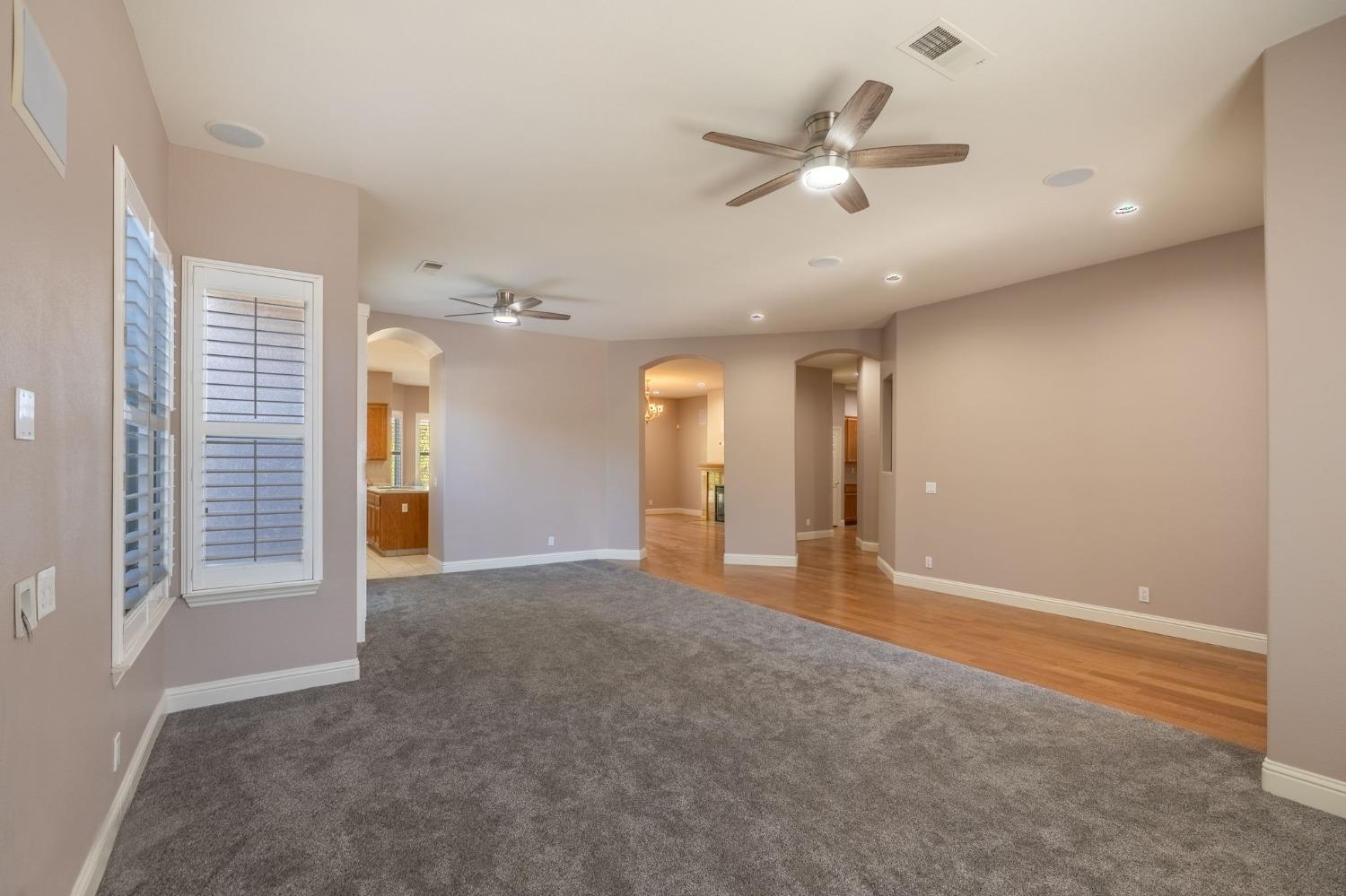 1153 E Milgeo, Ripon, CA 95366