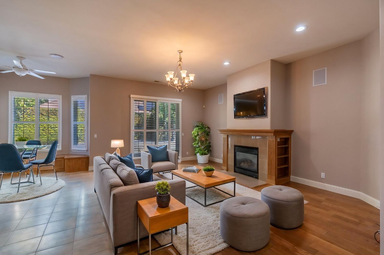 1153 E Milgeo, Ripon, CA 95366