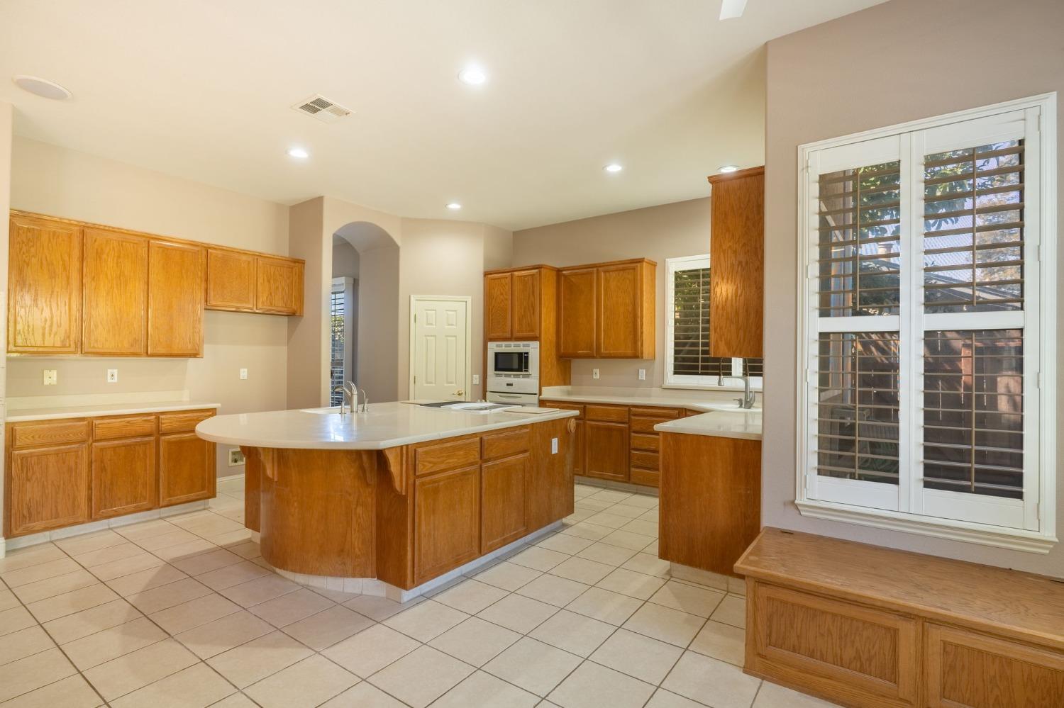 1153 E Milgeo, Ripon, CA 95366