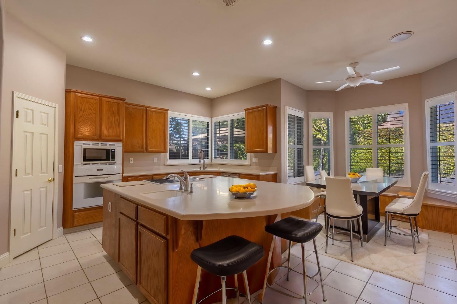 1153 E Milgeo, Ripon, CA 95366