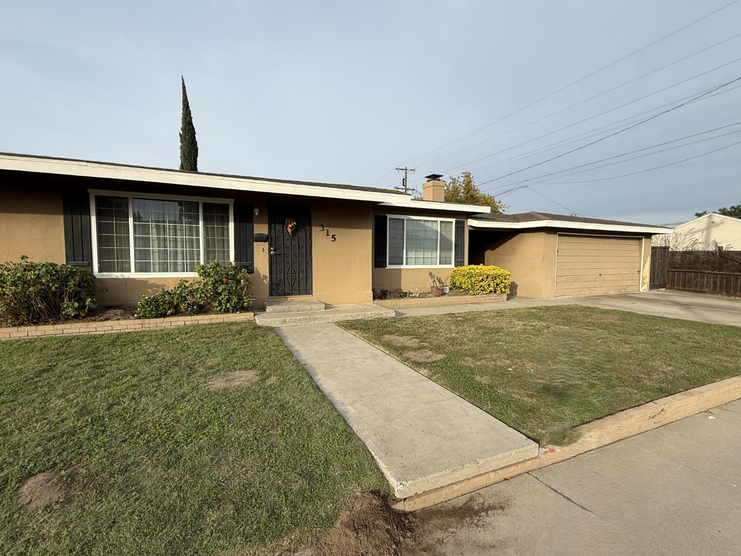 315 Lupton St, Manteca, CA 95337