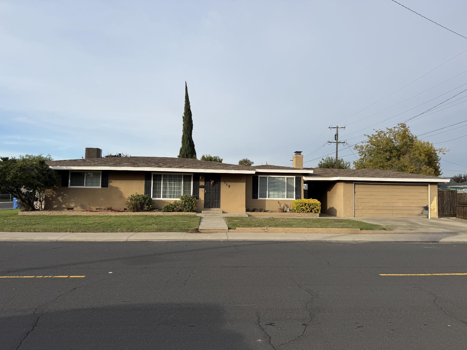 315 Lupton St, Manteca, CA 95337