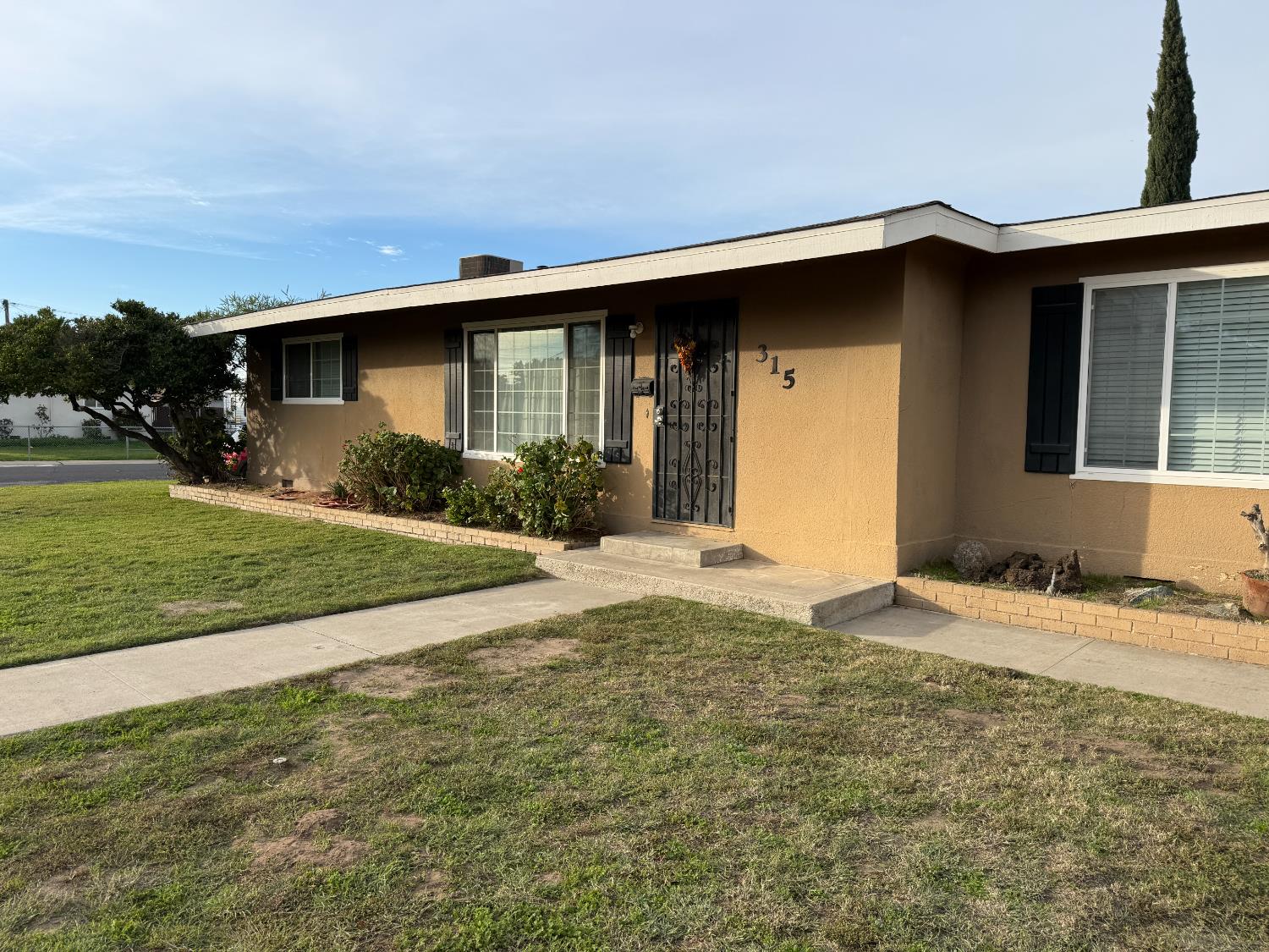 315 Lupton St, Manteca, CA 95337