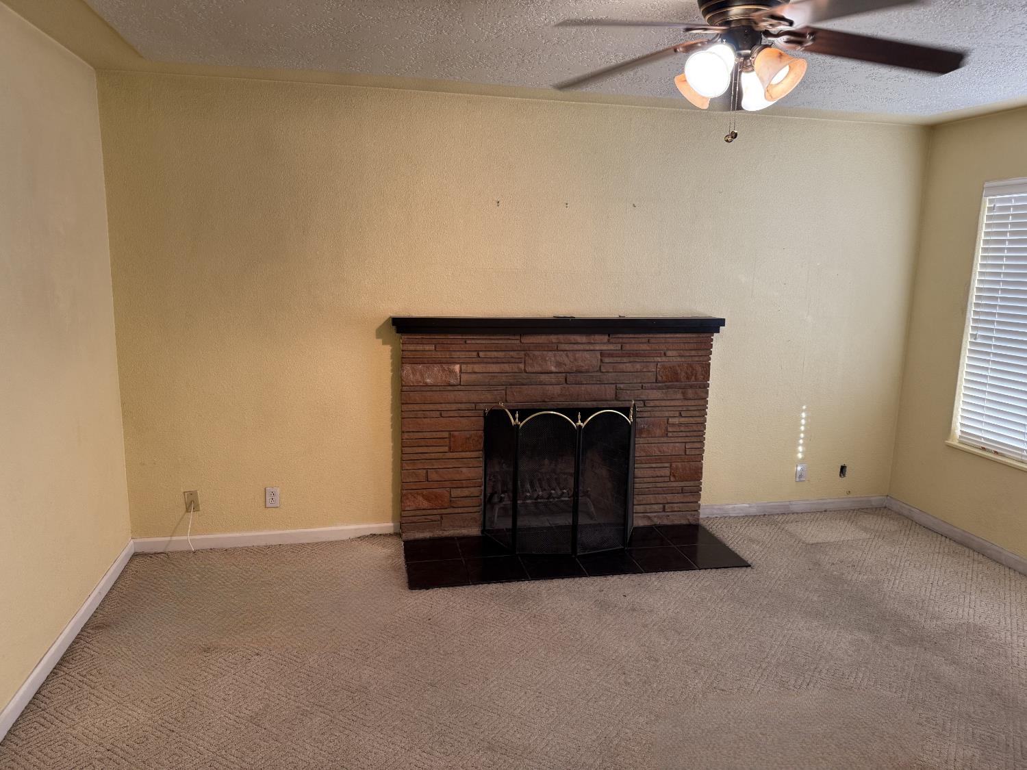 315 Lupton St, Manteca, CA 95337