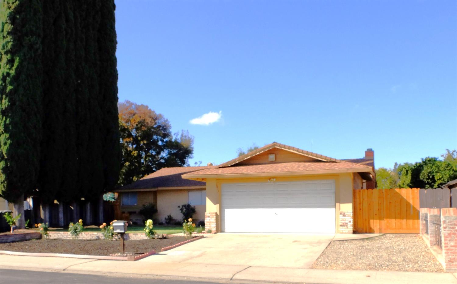 1813 Murrietta Ln, Modesto, CA 95355