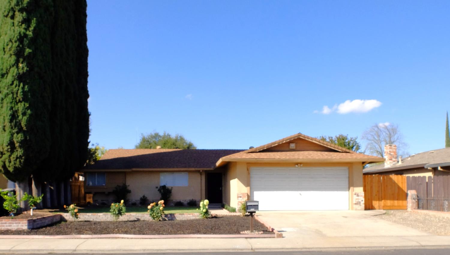 1813 Murrietta Ln, Modesto, CA 95355