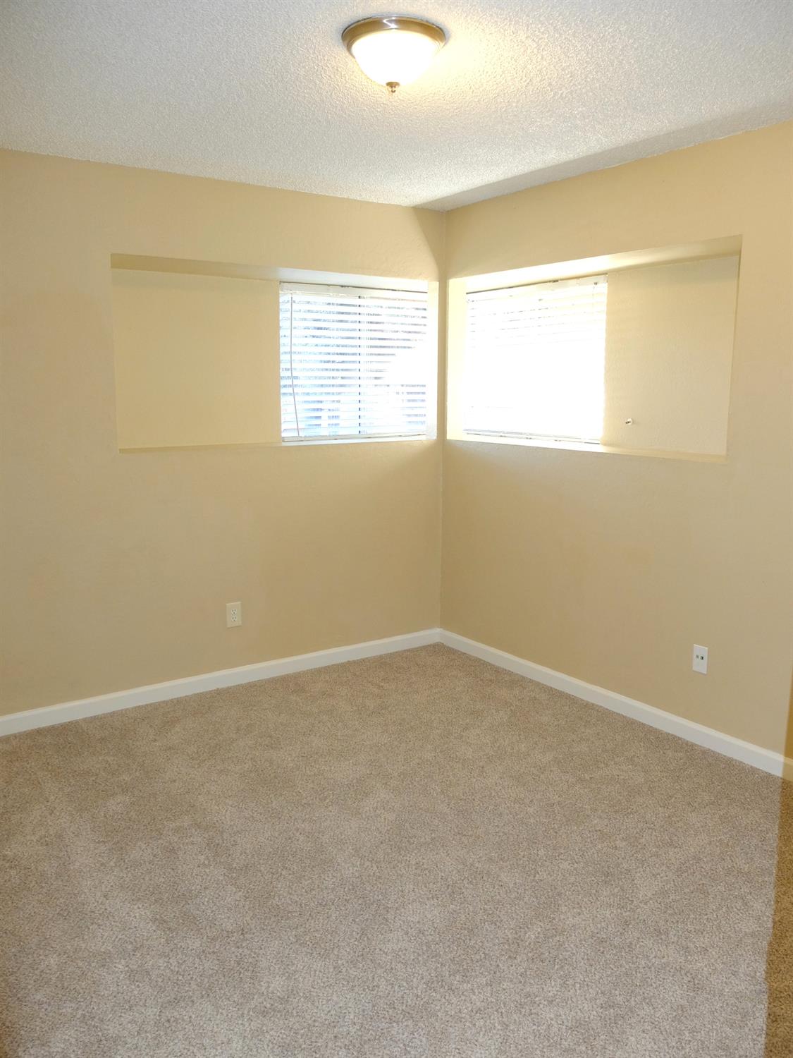 1813 Murrietta Ln, Modesto, CA 95355