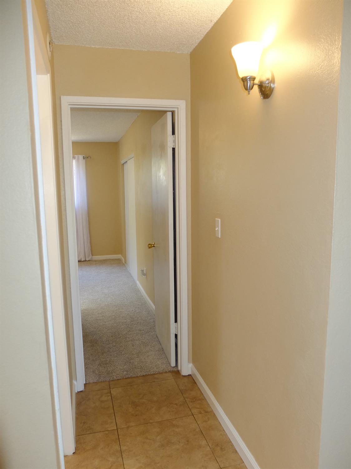 1813 Murrietta Ln, Modesto, CA 95355