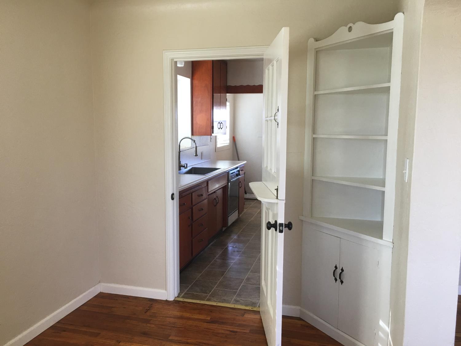 1237 W Keyes Rd, Modesto, CA 95358