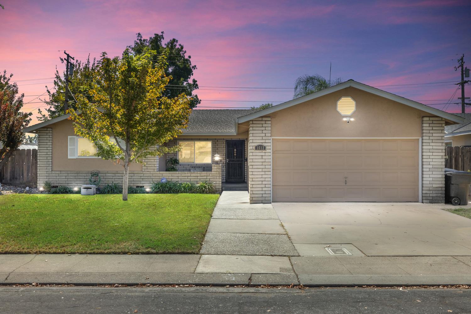 1612 Angelene Dr, Modesto, CA 95355