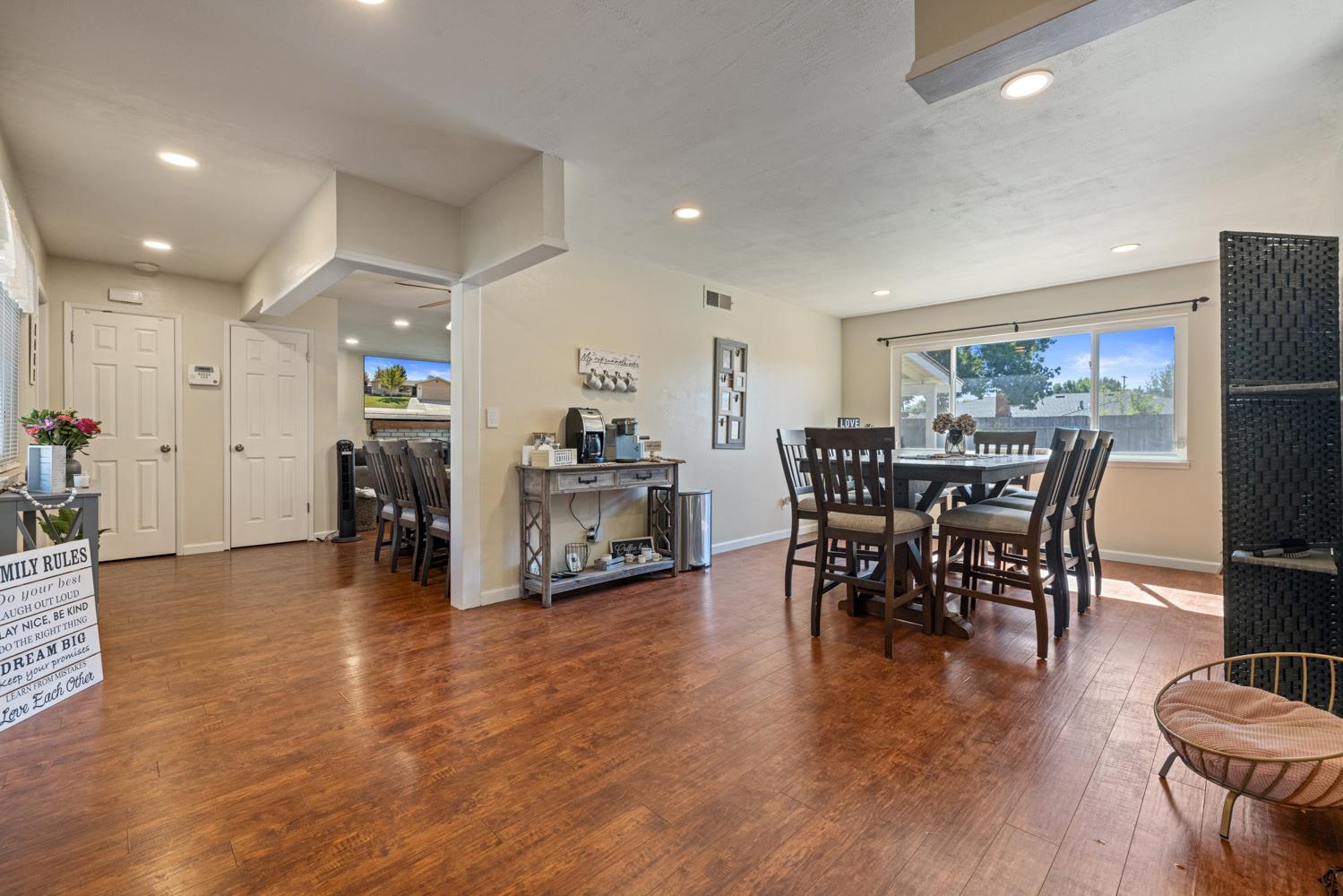 1612 Angelene Dr, Modesto, CA 95355