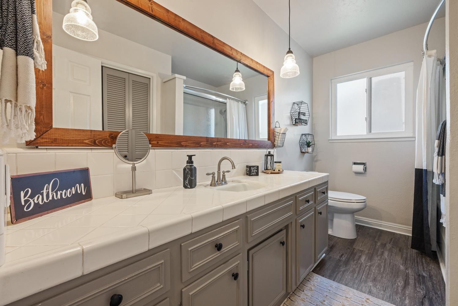 1612 Angelene Dr, Modesto, CA 95355