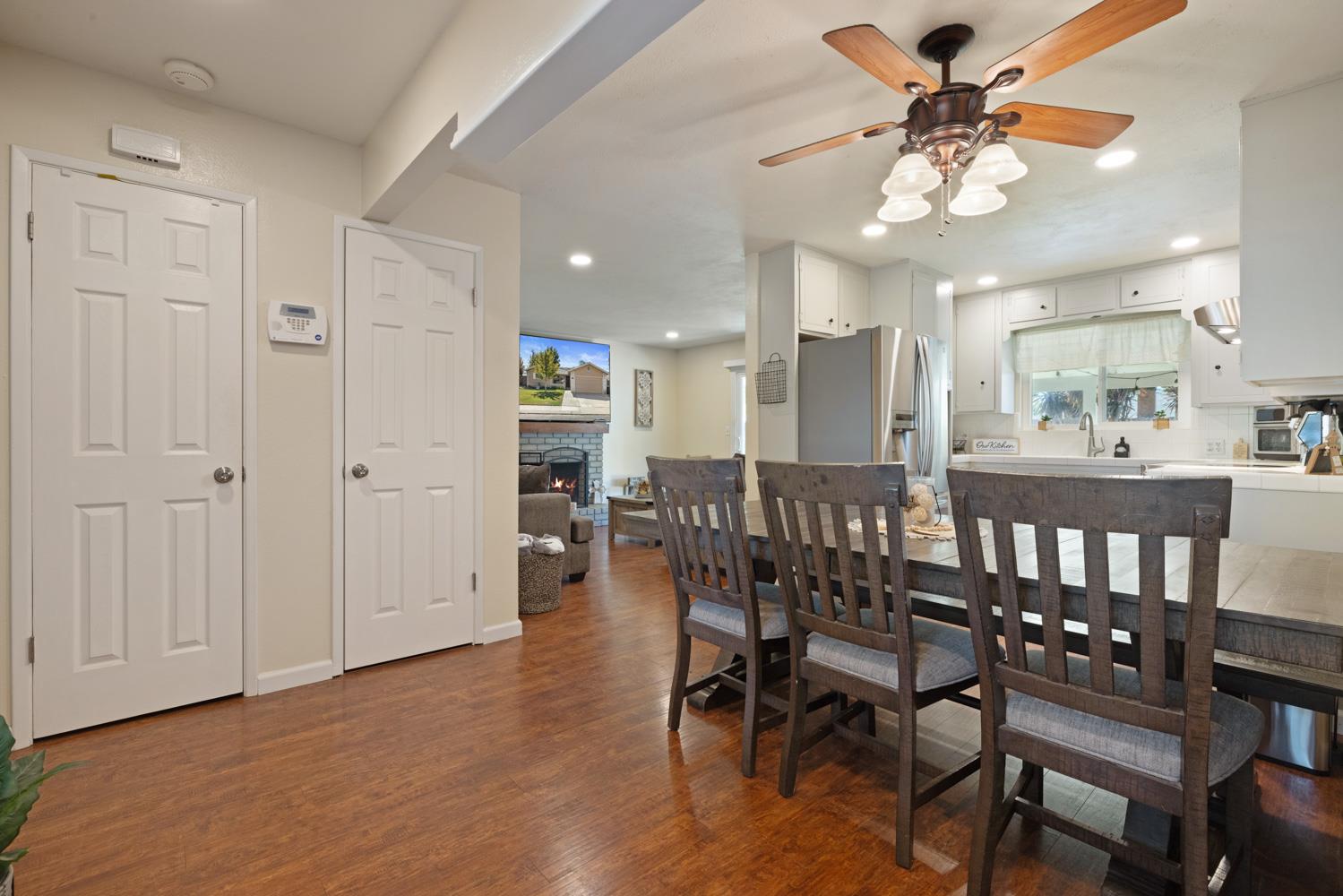 1612 Angelene Dr, Modesto, CA 95355