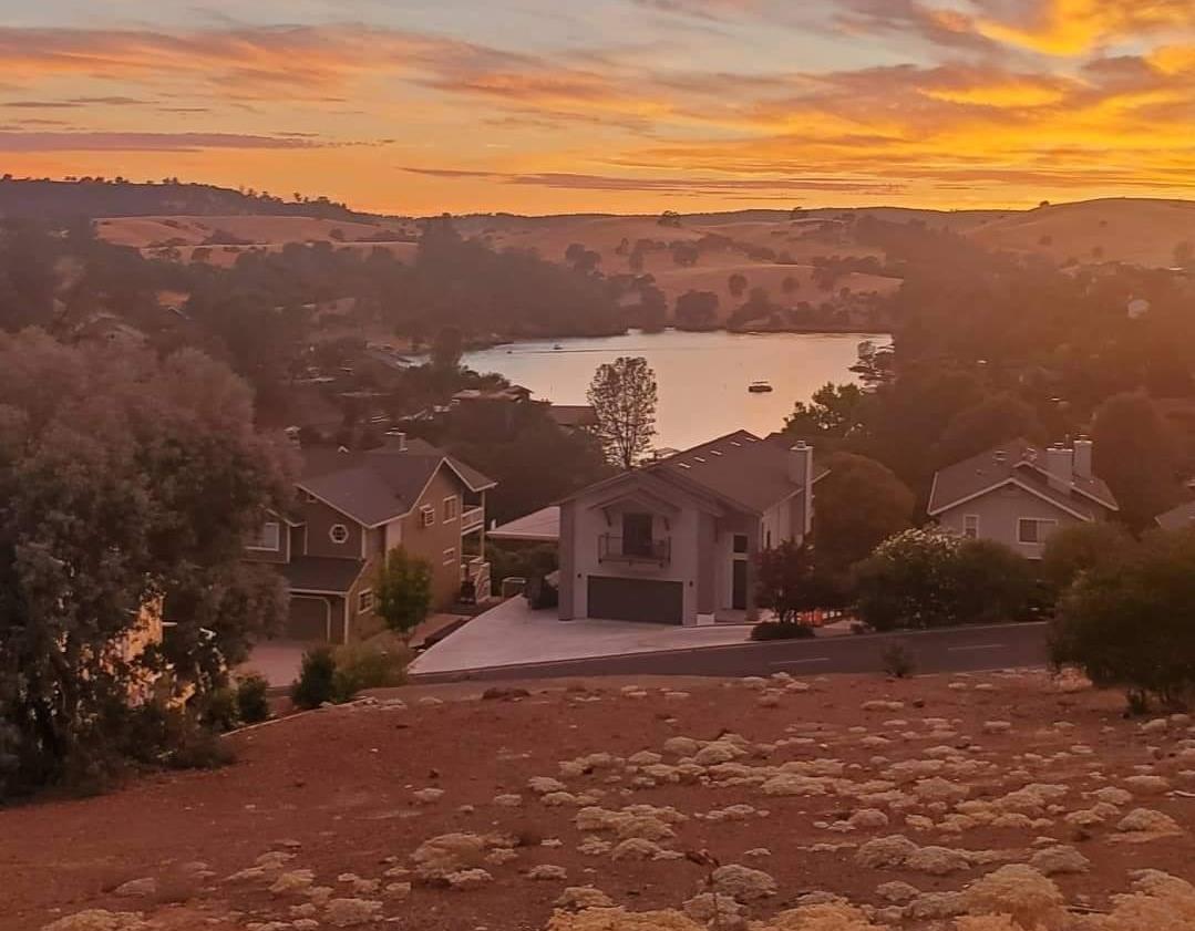 572 Poker Flat Rd, Copperopolis, CA 95228