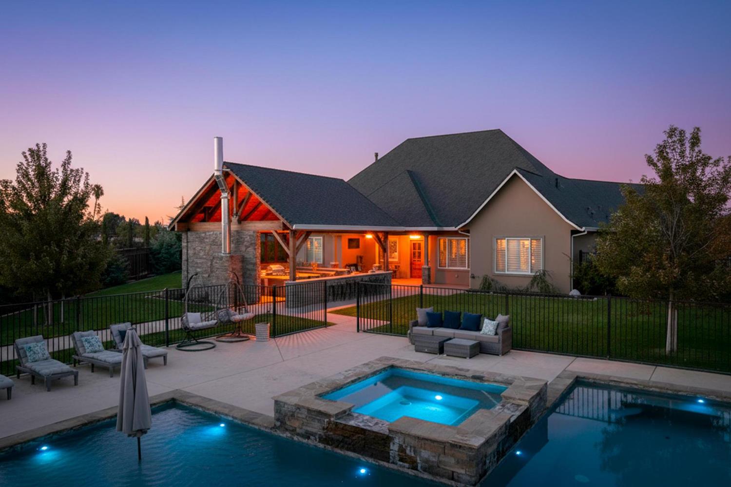 1842 E Palm Tree Ln, Manteca, CA 95336