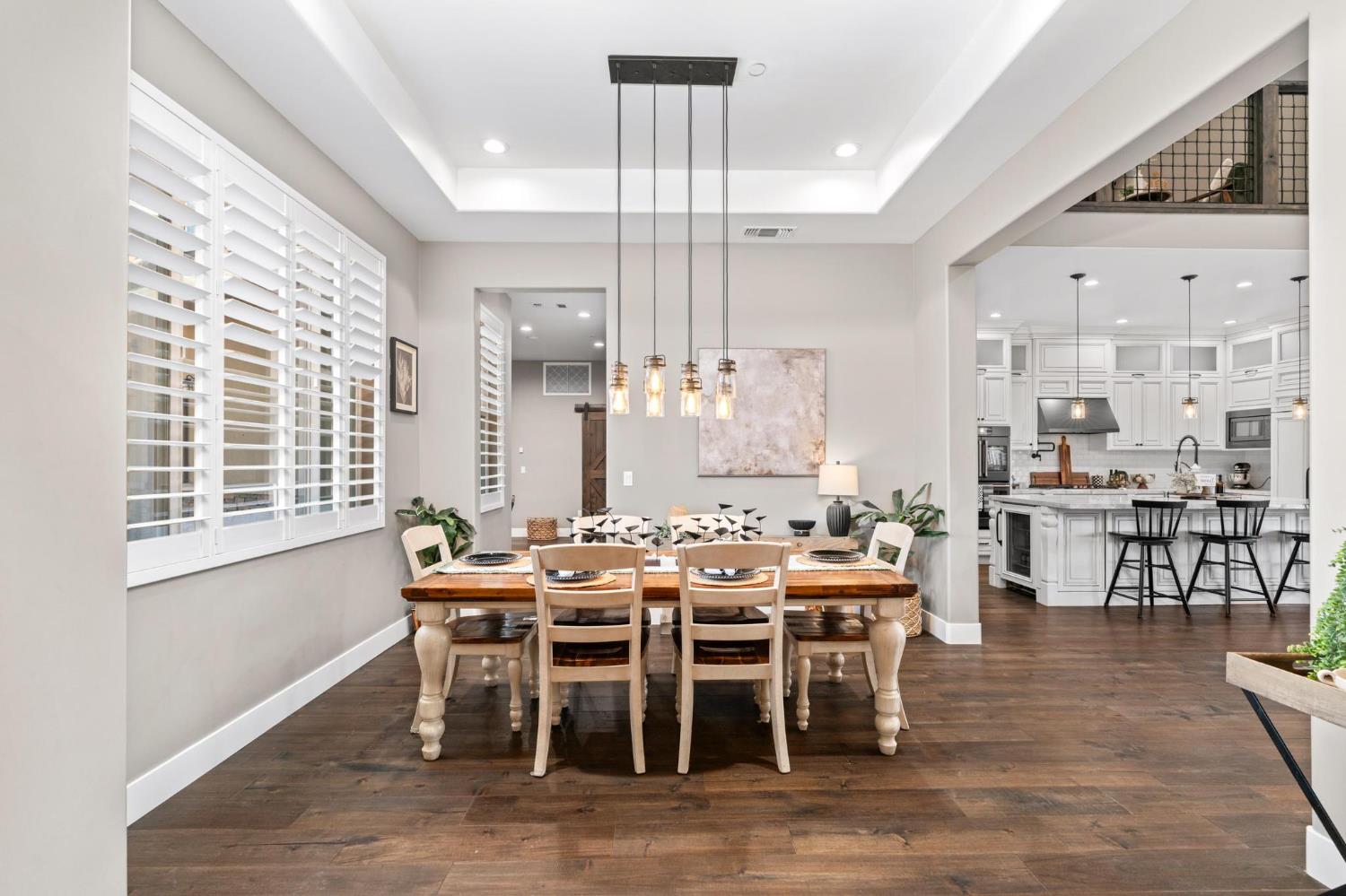 1842 E Palm Tree Ln, Manteca, CA 95336