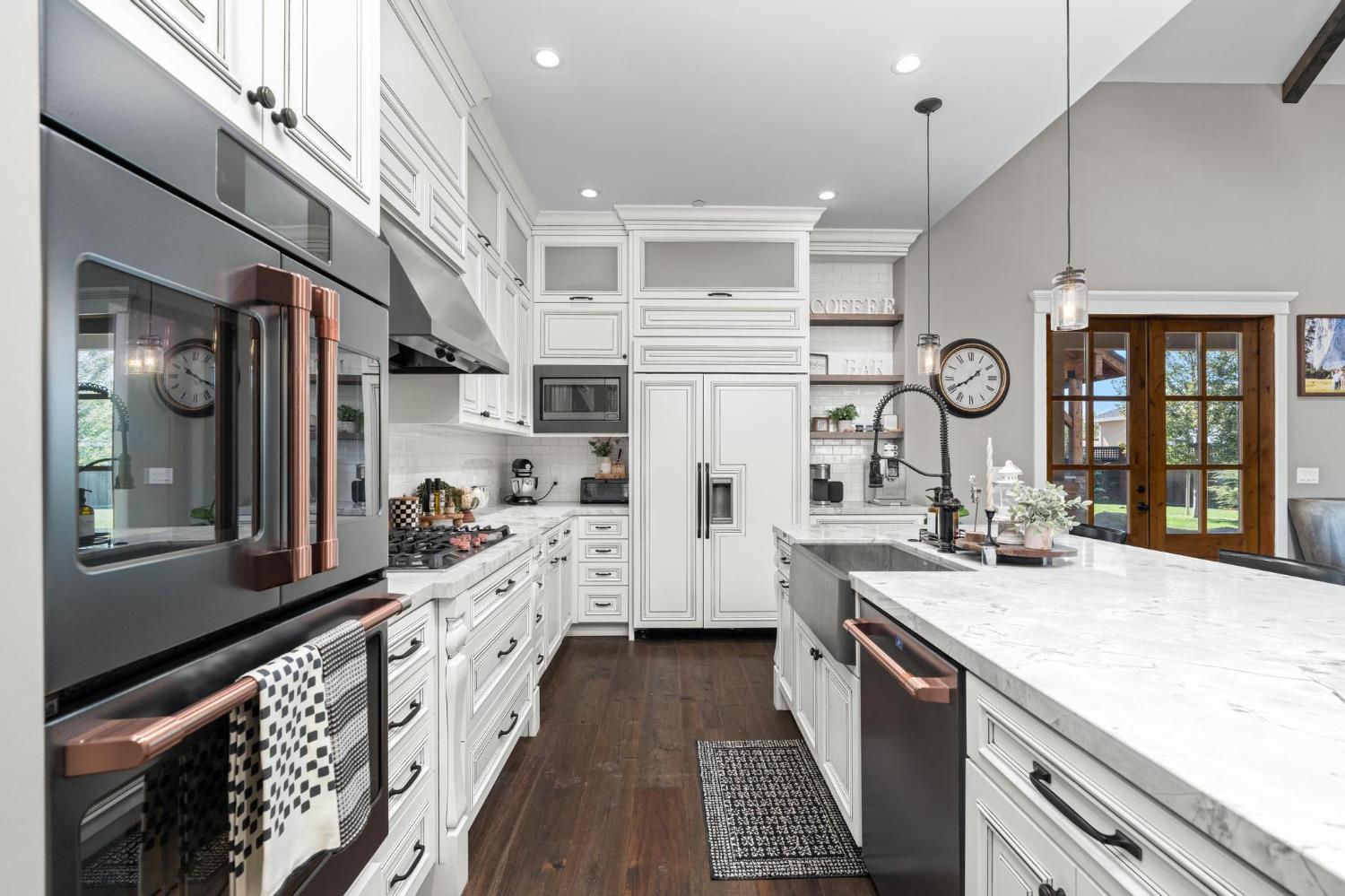 1842 E Palm Tree Ln, Manteca, CA 95336