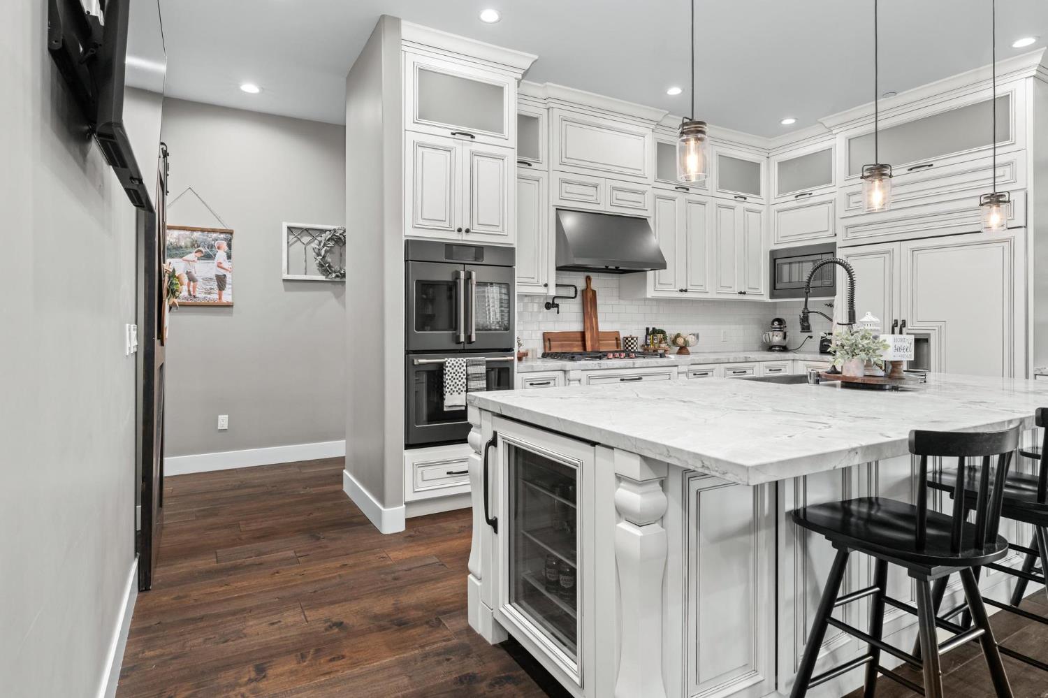 1842 E Palm Tree Ln, Manteca, CA 95336